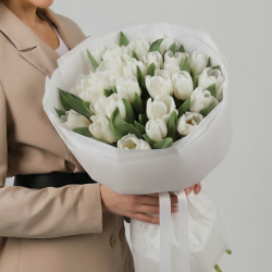 25 belyh tyulpanov 4